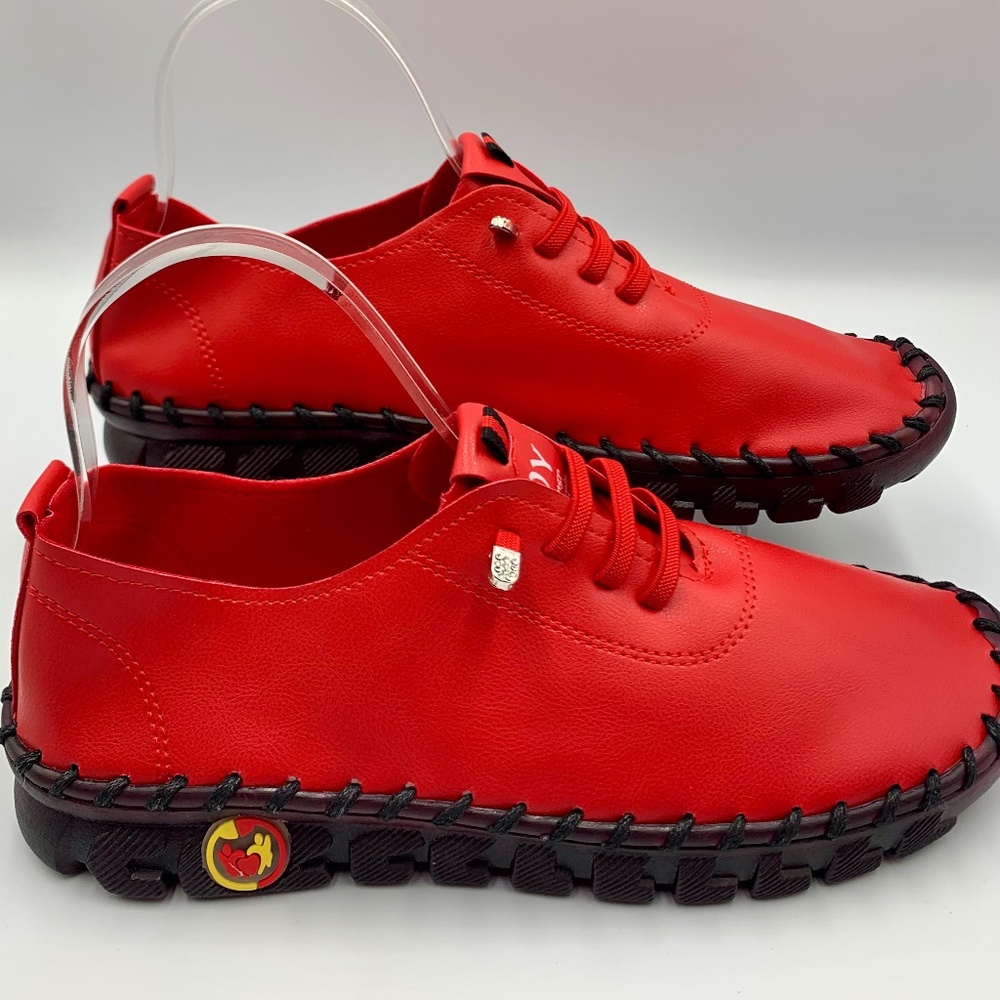 Red/black slim soft lace slip on moccasin sneaker round toe ruched boho loafers